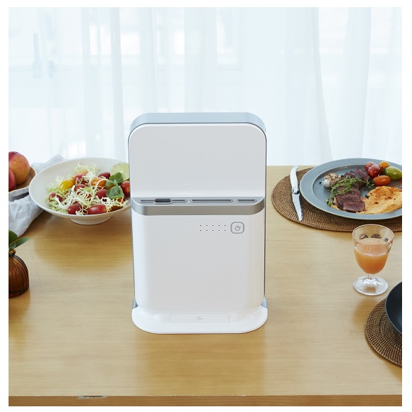 Using ultraviolet lamps and drying system