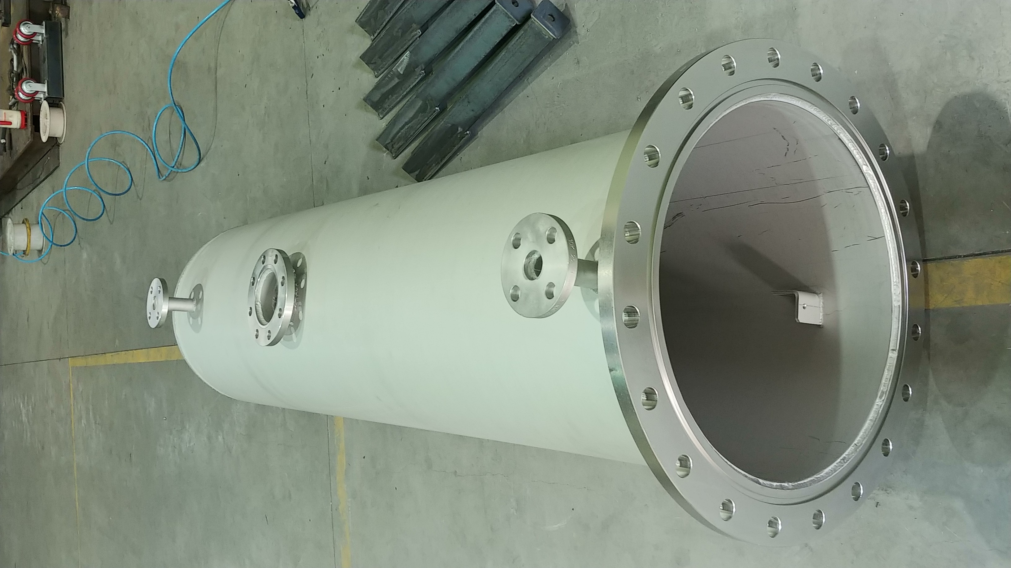 Ship offshore plant tank