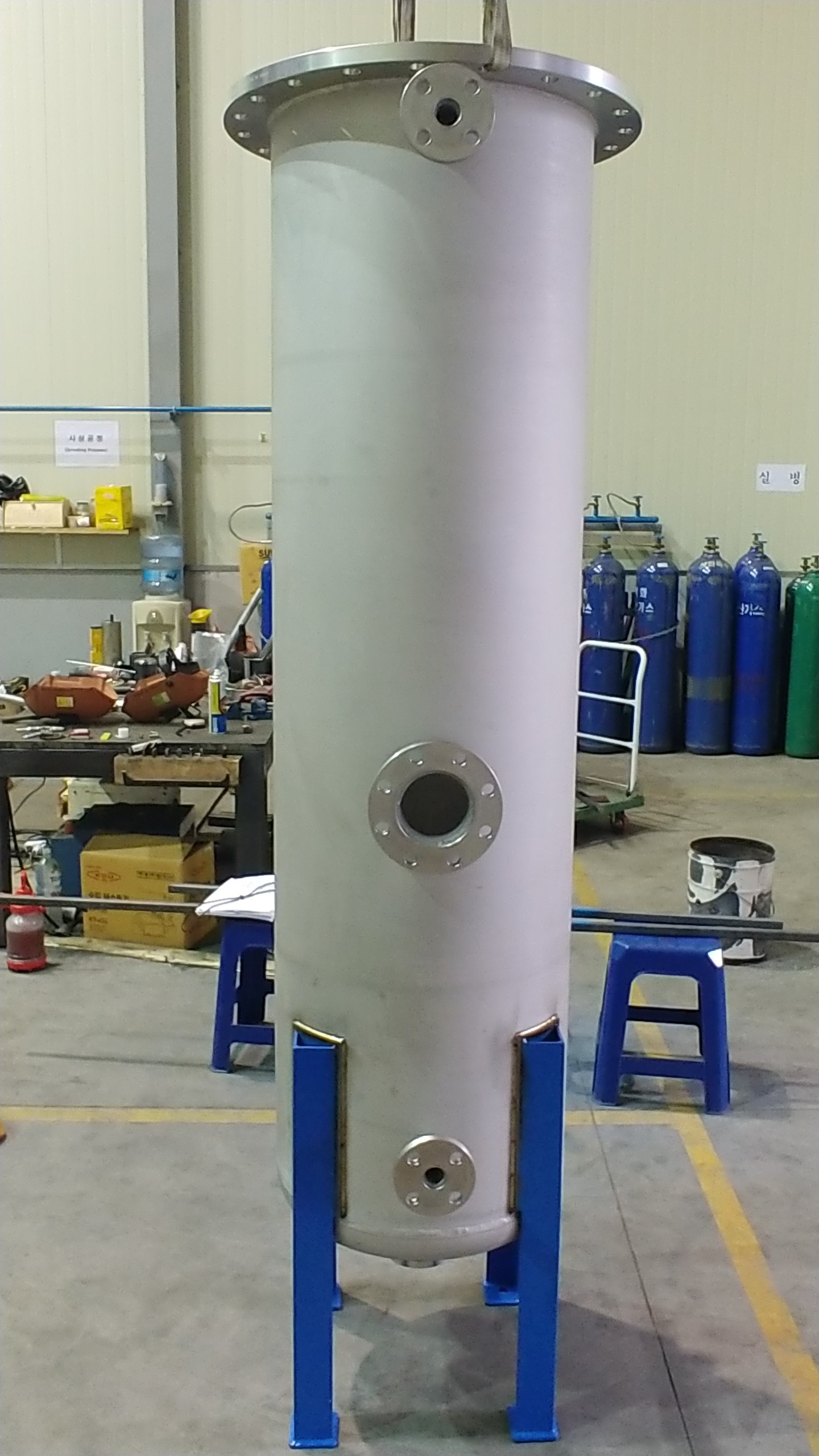 Ship offshore plant tank