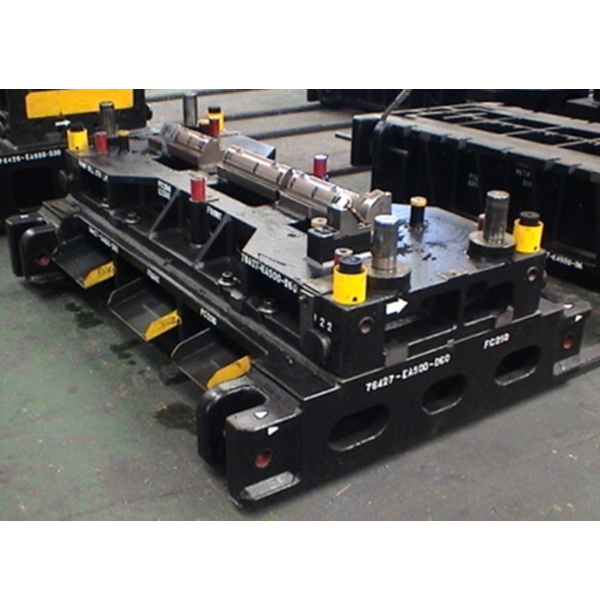 Tandem die for Nissan in USA