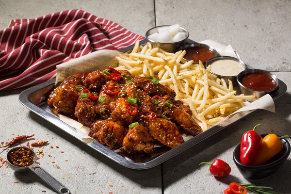 The more delicious and spicy Devils Red wings