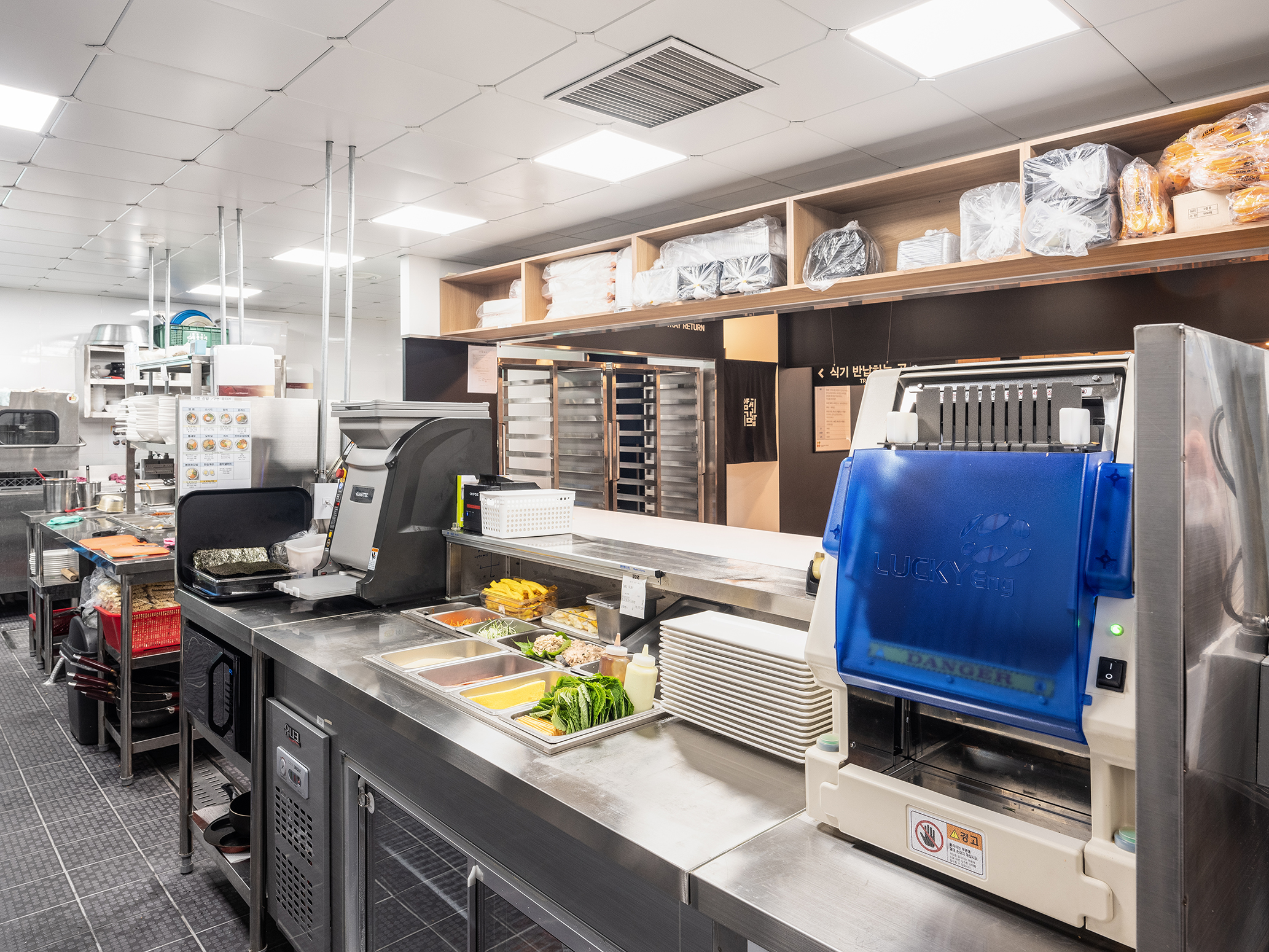 AUTOMATED KITCHEN SYSTEM