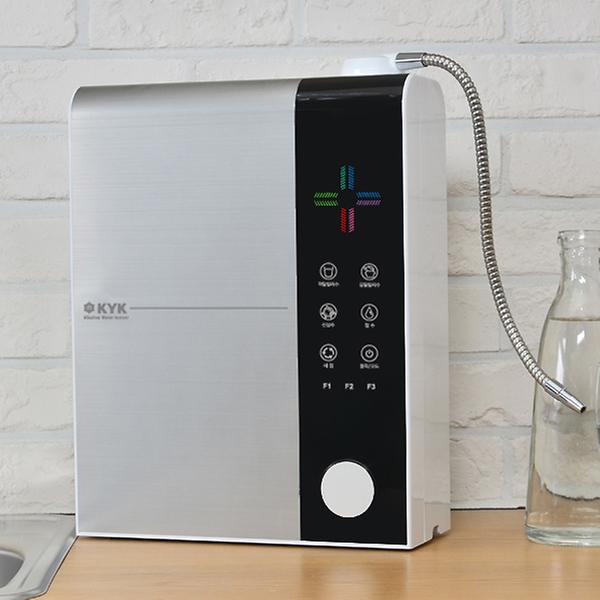 Alkaline water ionizer