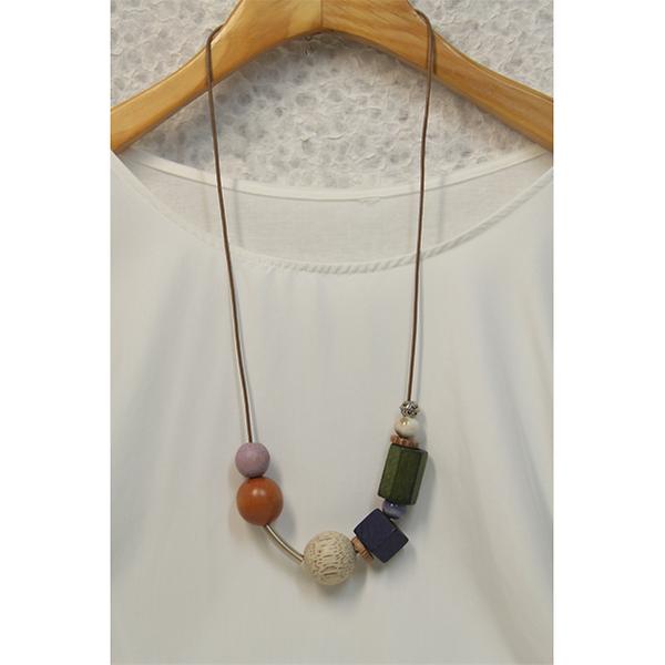 Modern Wood Orange Neckla