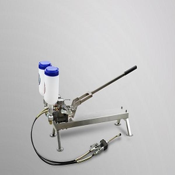 Double line manual pump