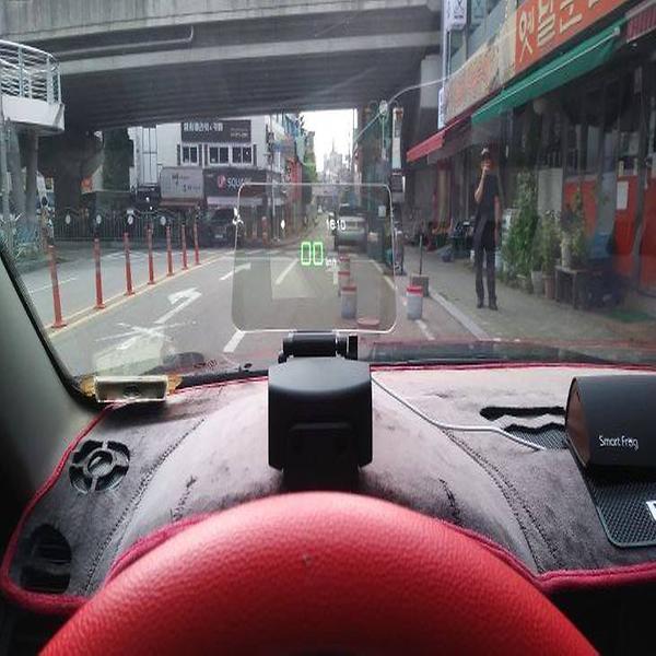 Kivic HUD in Renault