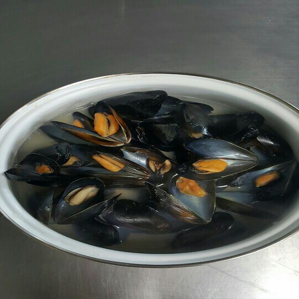 Steamed Frozen Mussels 2