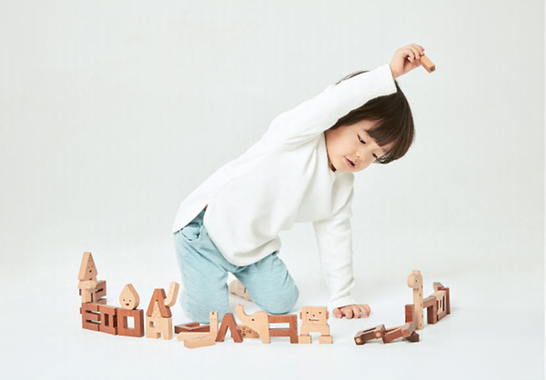 YI EUNG-YI Hangeul blocks