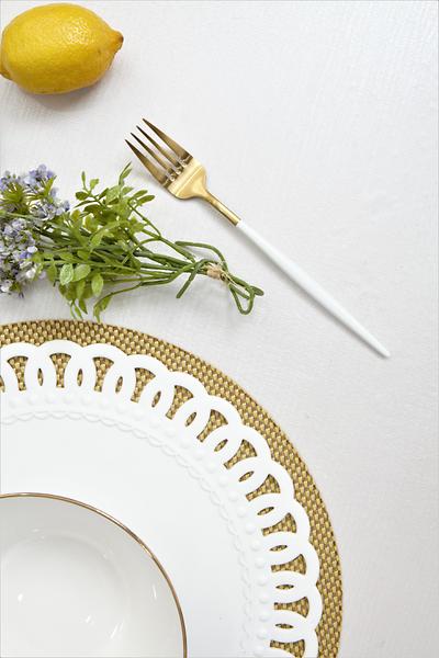 O&`39;homage fleur white