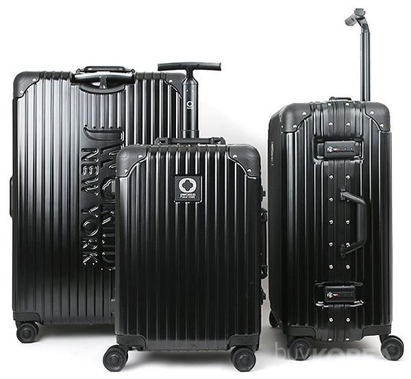 PC luggage black
