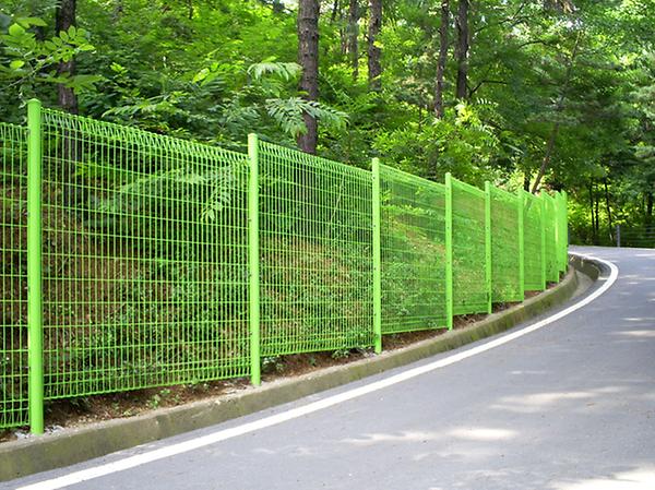 Mesh Fence