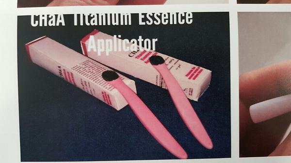 Titanium Cosmetic Applicator
Please use it as shown in the picture
Do not apply by hand
We custom-make them for gifts, sales promotions, and souvenirs.
We manufacture according to the brand you request (logo).