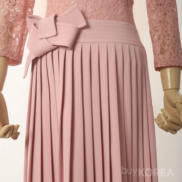 lace and pleats dress