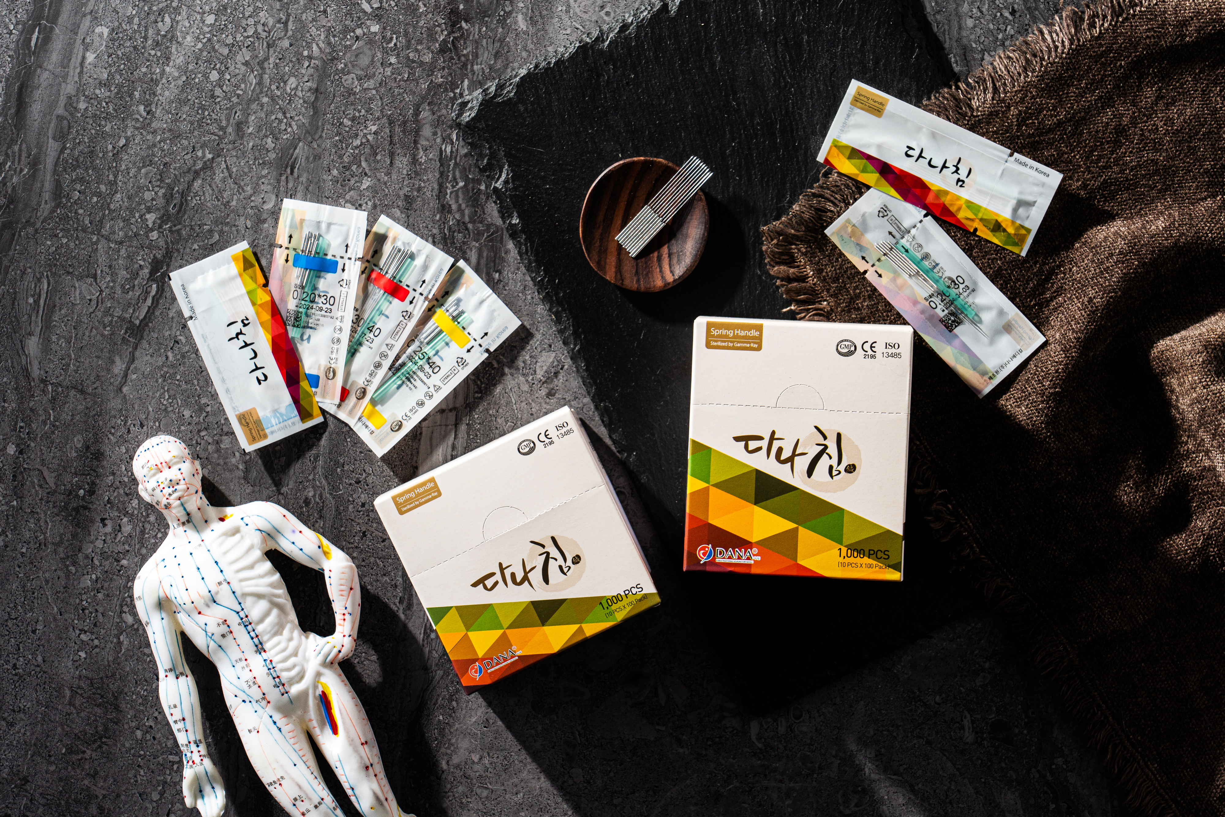 Acupuncture needle in Pouch package  