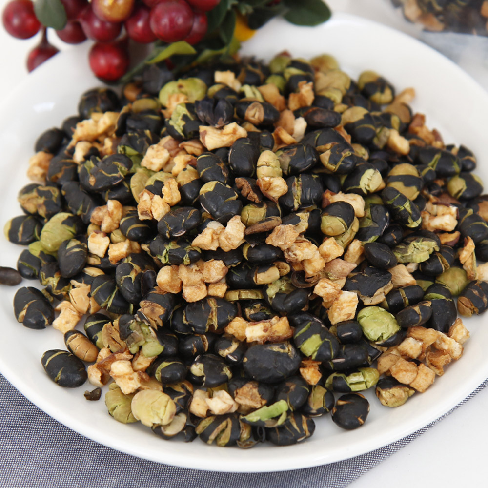 Roasted black bean cereal