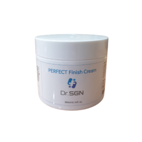Cream for moisturizing and nourishing skin