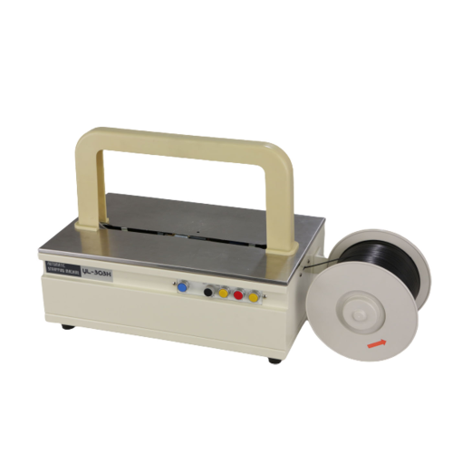 Strapping for semi conductor tray