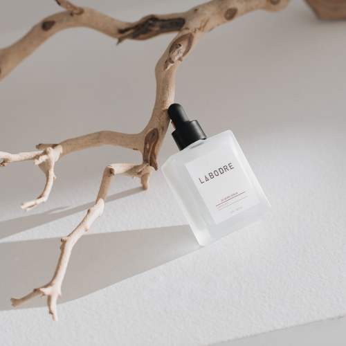 A daily serum with moisture filled finish