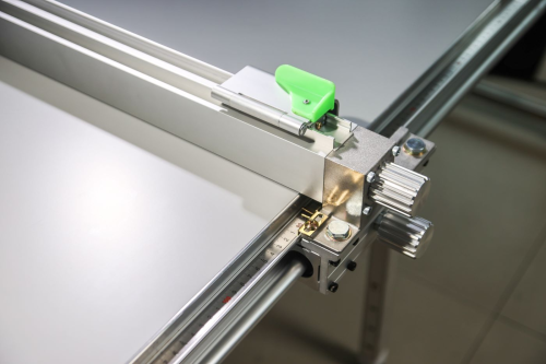 A clear and accurate ruler