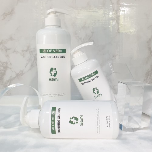 Hydrates dry face and body for calming effects