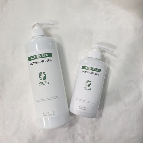 Hydrates dry face and body for calming effects