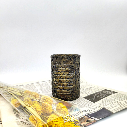 Interior accessories using household waste