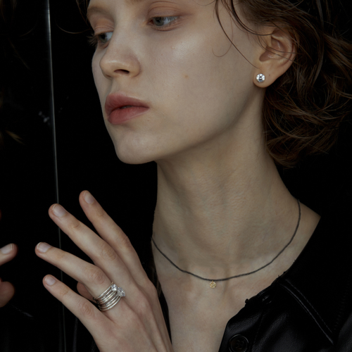Black Chain Round Necklace