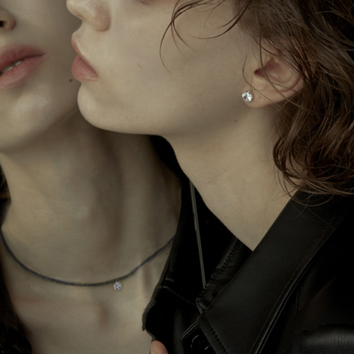 Black Chain Round Necklace