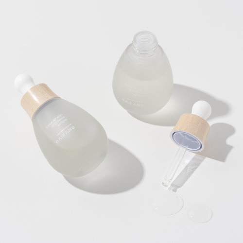 Ampoule that mixes booster