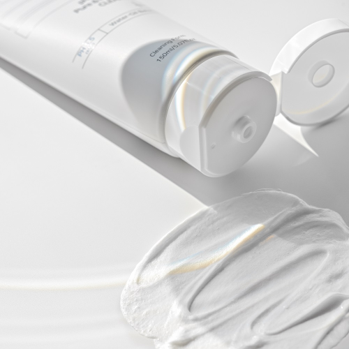 HARAMOON pHBalanced Pure  Moisture Cleanser