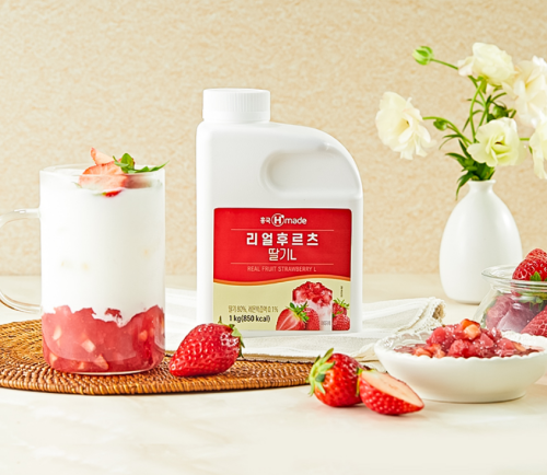 Sweet and fresh strawberries berverage base