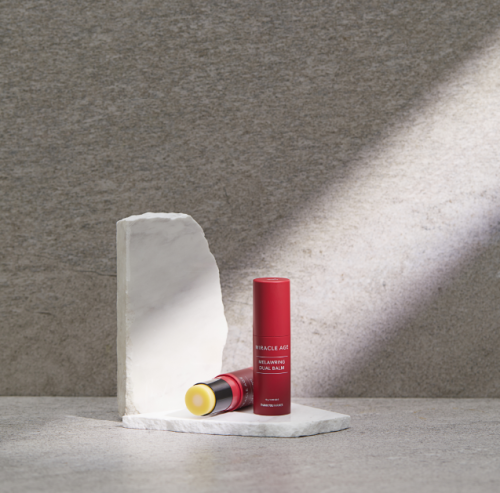 THANKYOUFARMER Miracle Age Melawring Dual Balm 10g