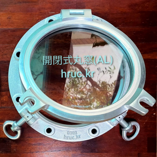 SIDE SCUTTLE JIS F2413 D with tempered glass