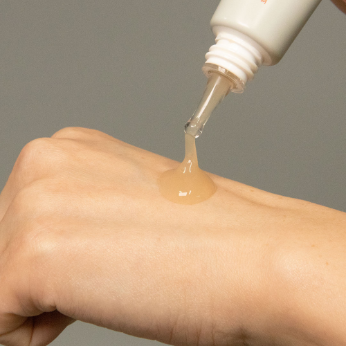 Improves elasticity of pores and controls sebum