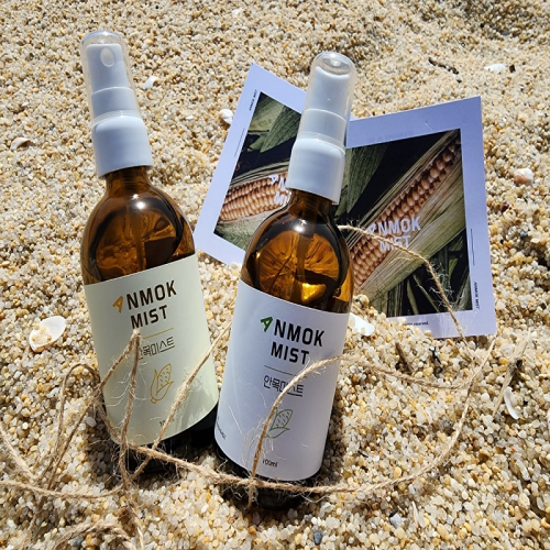 The moisture mist using corn husk extracts