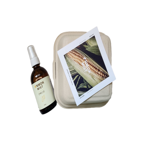 The moisture mist using corn husk extracts