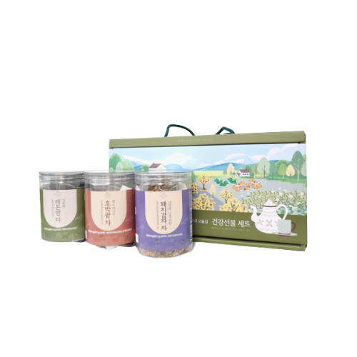 the gift box and three candles