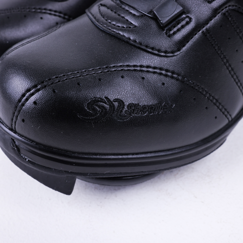 Rotating shoes that give you exercise just by walking