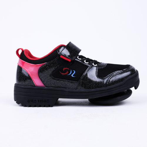 Rotating shoes that give you exercise just by walking