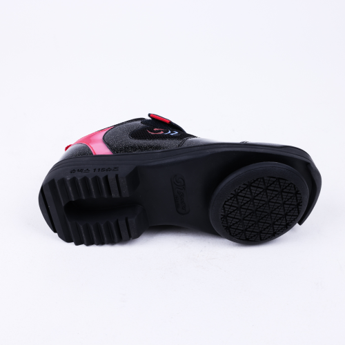 Rotating shoes that give you exercise just by walking