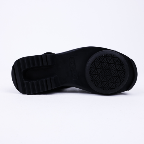 Rotating shoes that give you exercise just by walk