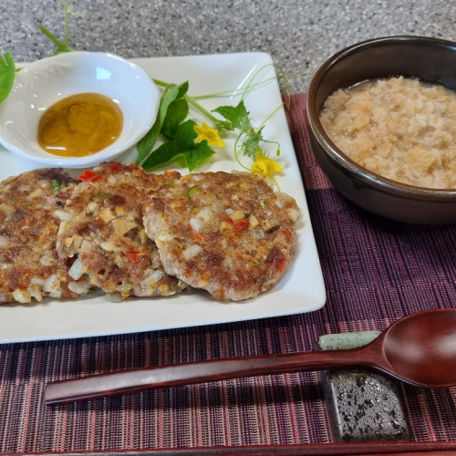 Grilled Short rib patties made of duck