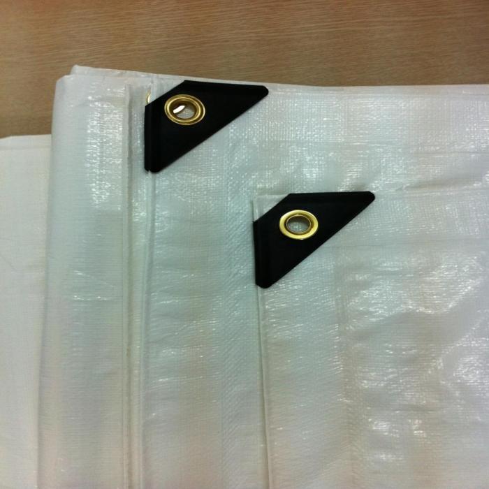 PE tarpaulin with brass eyelet and corner patch