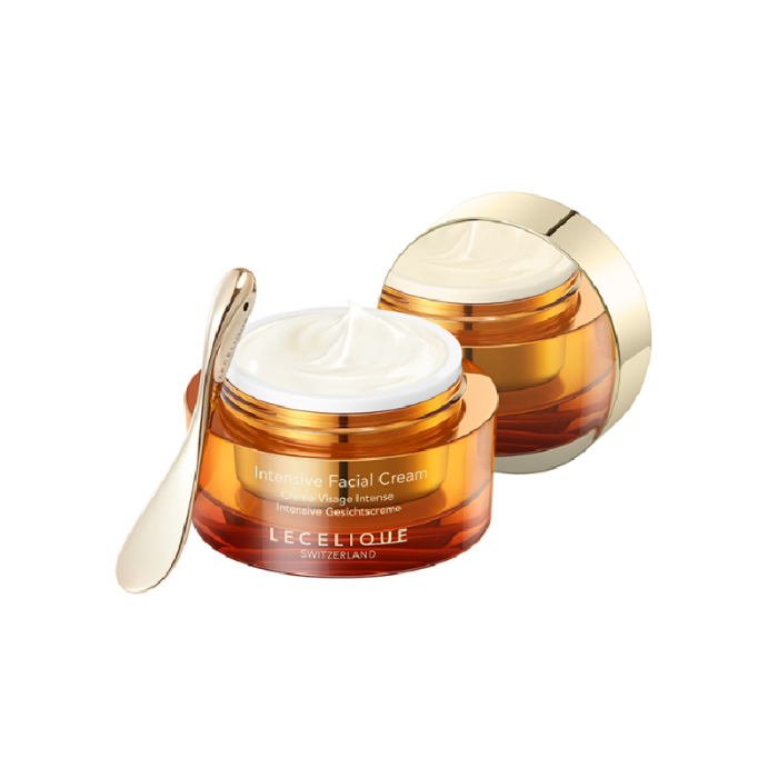 lecelique_facial cream
with a included spatula