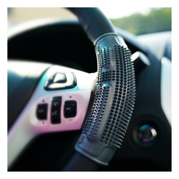 573 acupressure spikes that seem painful but maintain appropriate elasticity that is not painful.