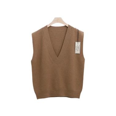 the sleeveless sweater