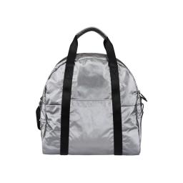 This is Tab N Shift’s tote/Boston bags made by processing eco-friendly high-density Tyvek fabric  .The point of this product is ample storage, and it comes with an adjustable strap that can be worn as a shoulder or crossbody. This item is perfect for luggage, travel and gym.