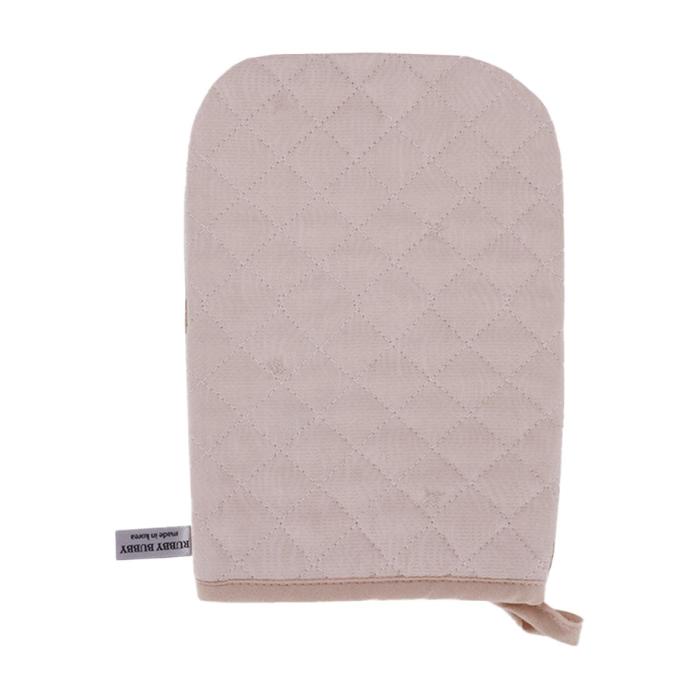 pink quilted potholder