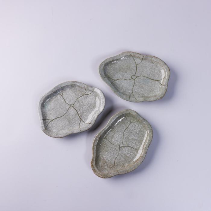 [Yeosong Potter] lotus leaf plate