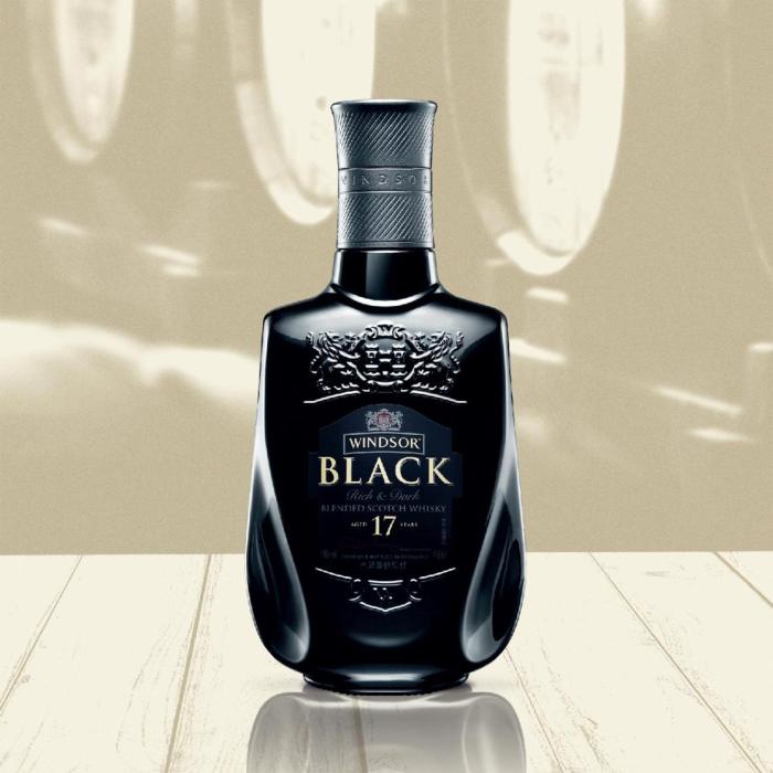 WINDSOR BLACK 17 Year Old / 45cl 40%
